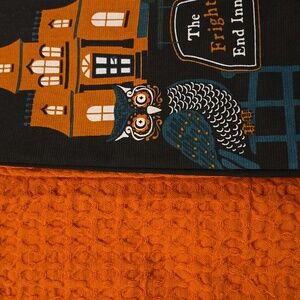 BUNDLE OF 4 HALLOWEEN KITCHEN  HAND TOWELS